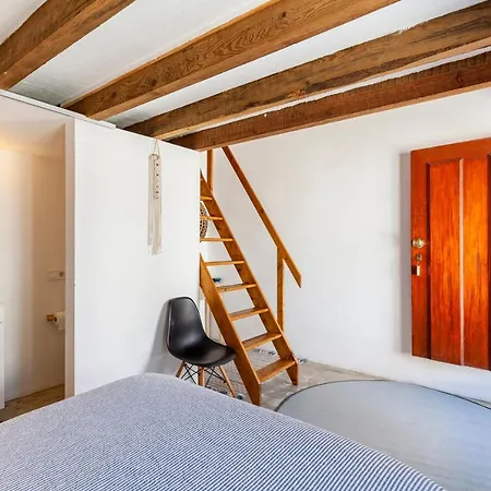 Гостевой дом Bloomoon House Bunheiro