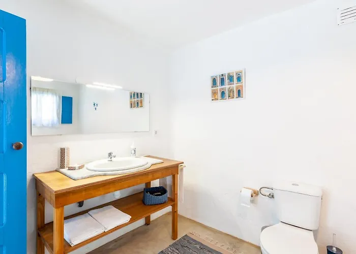 Bloomoon House بيت ضيافة Bunheiro