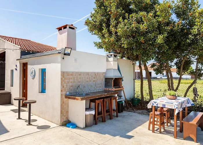 Bloomoon House بيت ضيافة Bunheiro