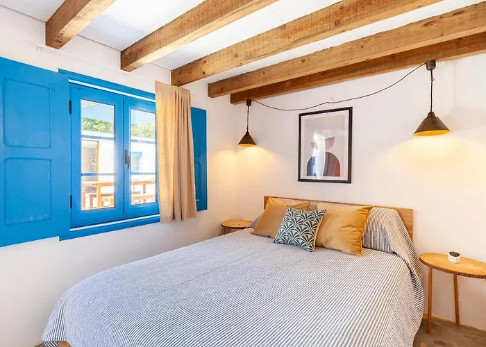 Bloomoon House بيت ضيافة Bunheiro