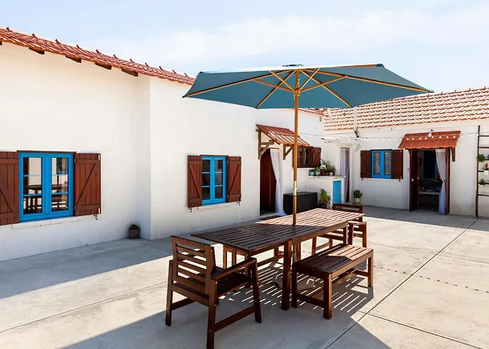 Bloomoon House بيت ضيافة Bunheiro