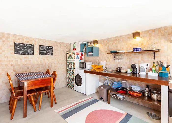 Bloomoon House بيت ضيافة Bunheiro